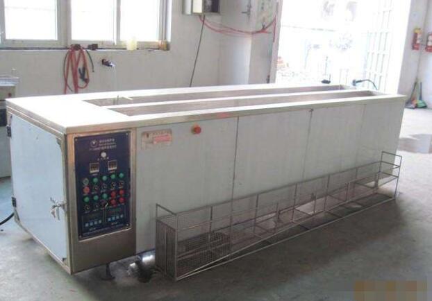 工業(yè)超聲波清洗機(jī)